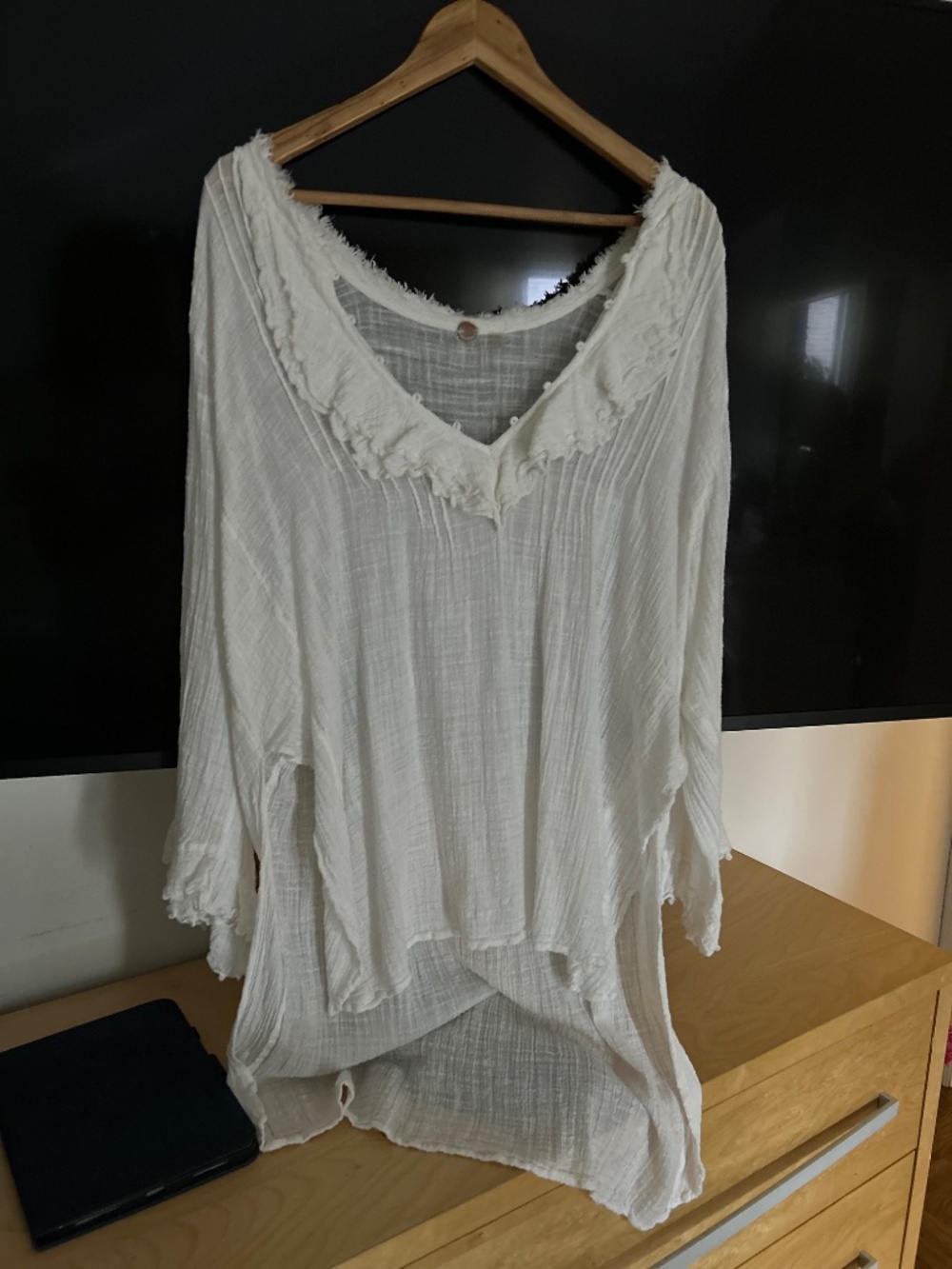 PRISTINE Free People Gauze tunic. GORGEOUS!! L-XL